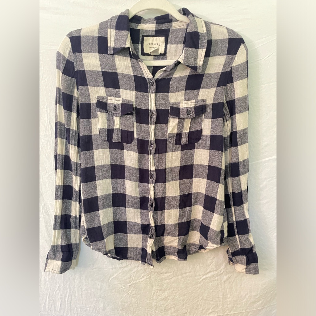 Forever21 Women Small Plaid Navy And White Button Up Shirt Light-Weight Material
